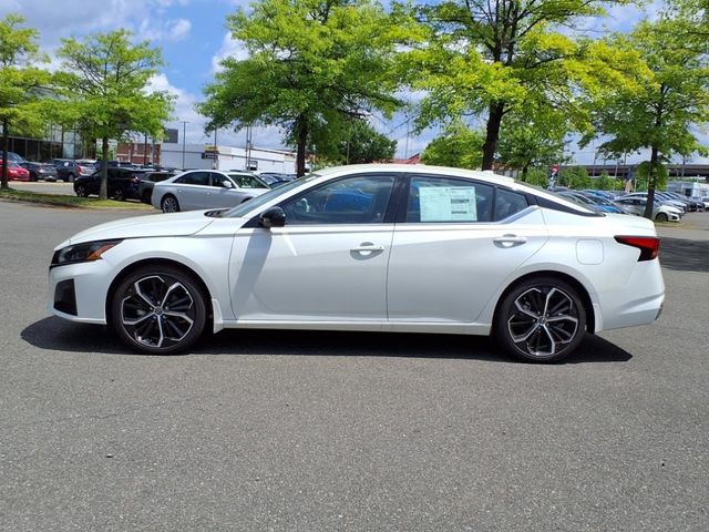 2025 Nissan Altima SR