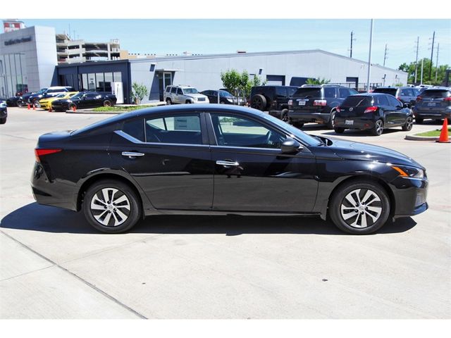2025 Nissan Altima S