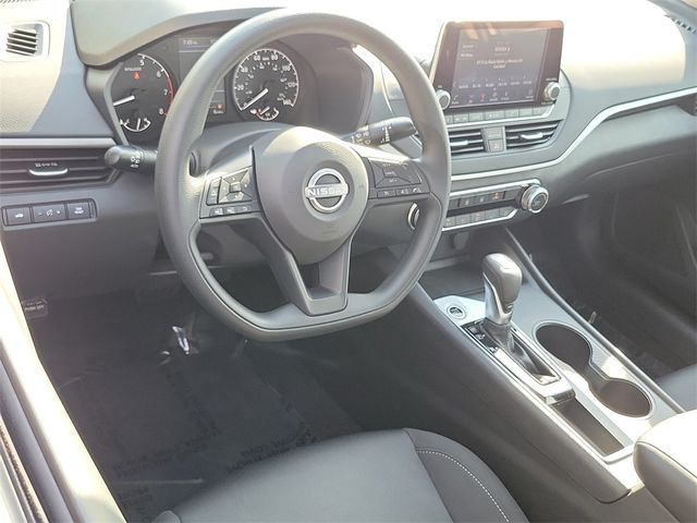 2025 Nissan Altima S