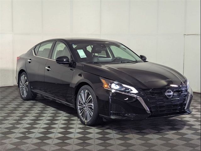 2025 Nissan Altima SL