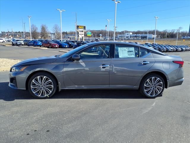 2025 Nissan Altima SL