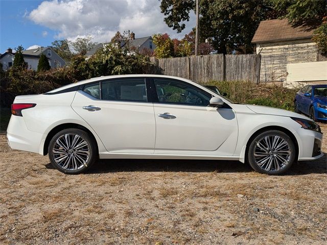 2025 Nissan Altima SL