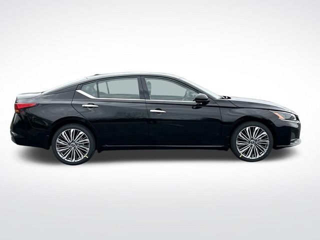 2025 Nissan Altima SL