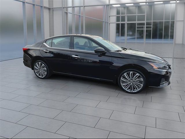 2025 Nissan Altima SL