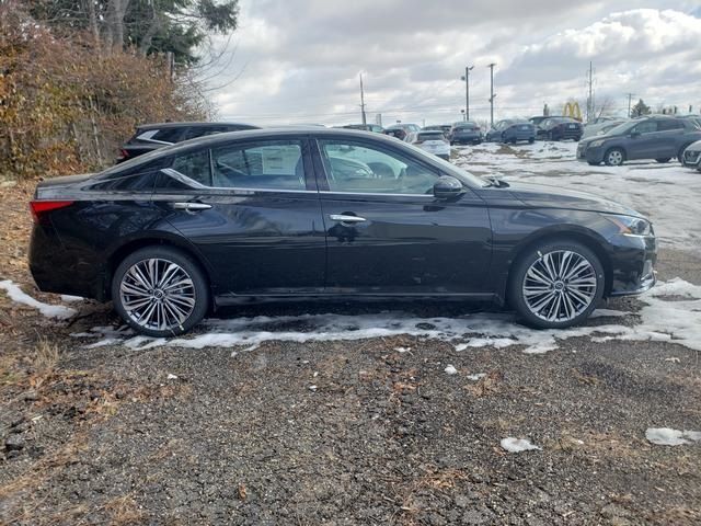2025 Nissan Altima SL