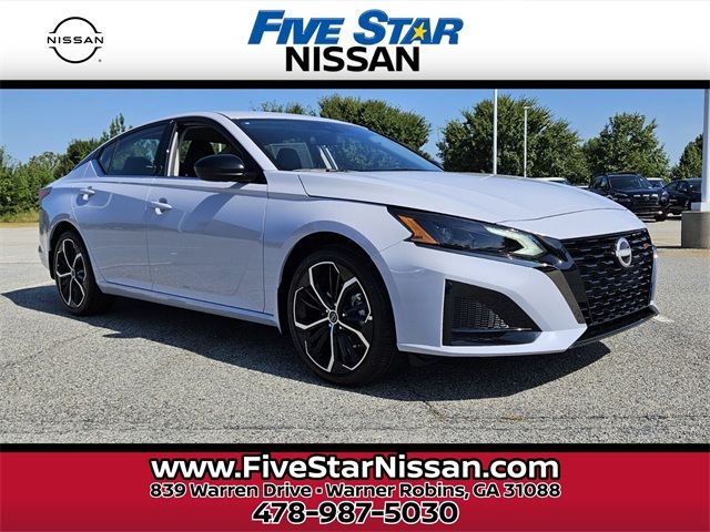 2025 Nissan Altima SR