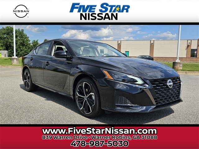2025 Nissan Altima SR
