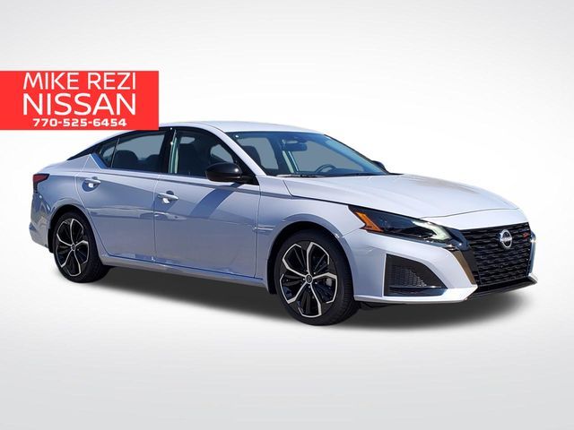 2025 Nissan Altima SR