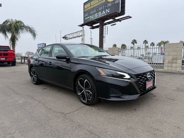 2025 Nissan Altima SR