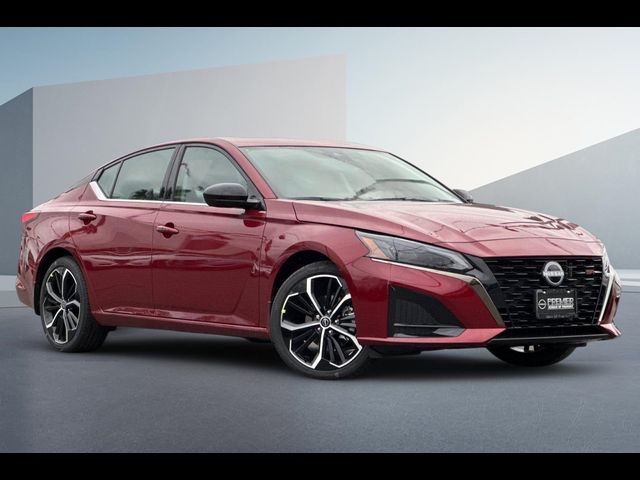 2025 Nissan Altima SR