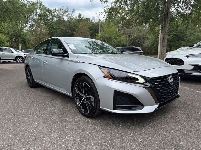 2025 Nissan Altima SR