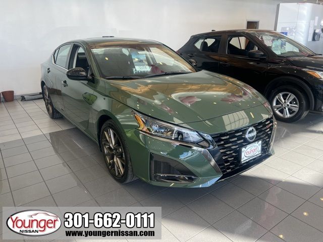 2025 Nissan Altima SR