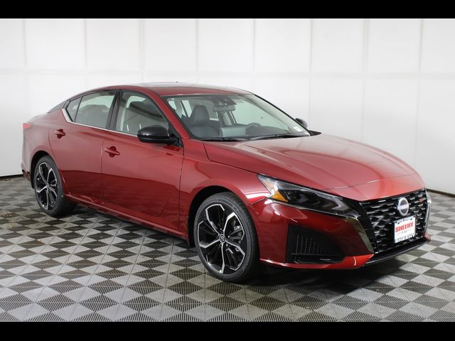 2025 Nissan Altima SR