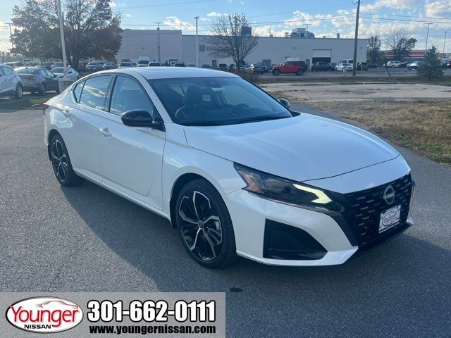 2025 Nissan Altima SR