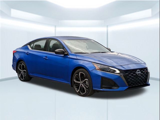 2025 Nissan Altima SR