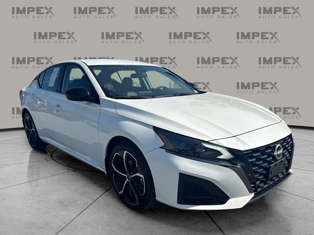 2025 Nissan Altima SR