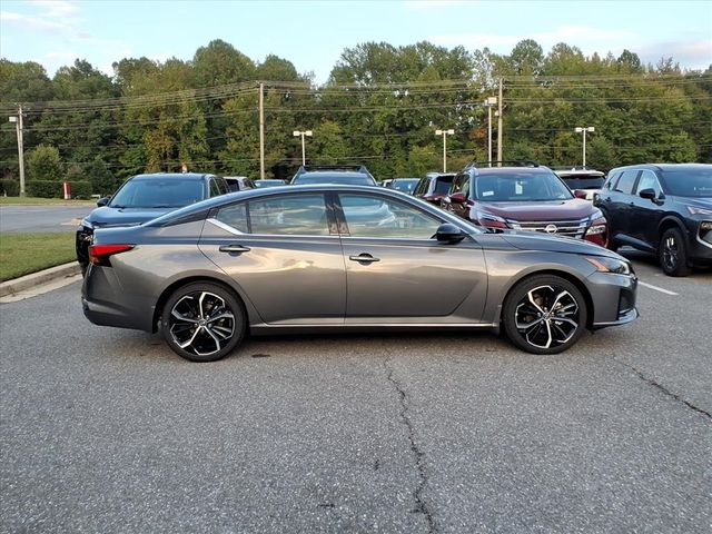 2025 Nissan Altima SR