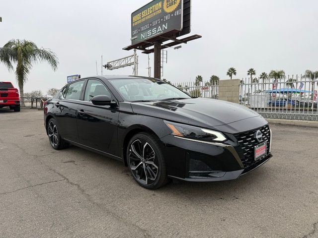 2025 Nissan Altima SR