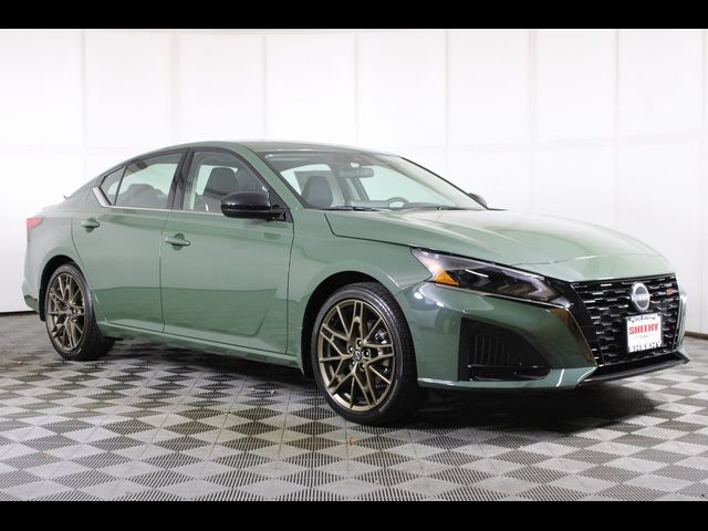 2025 Nissan Altima SR