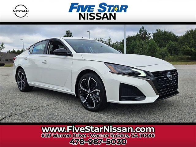 2025 Nissan Altima SR