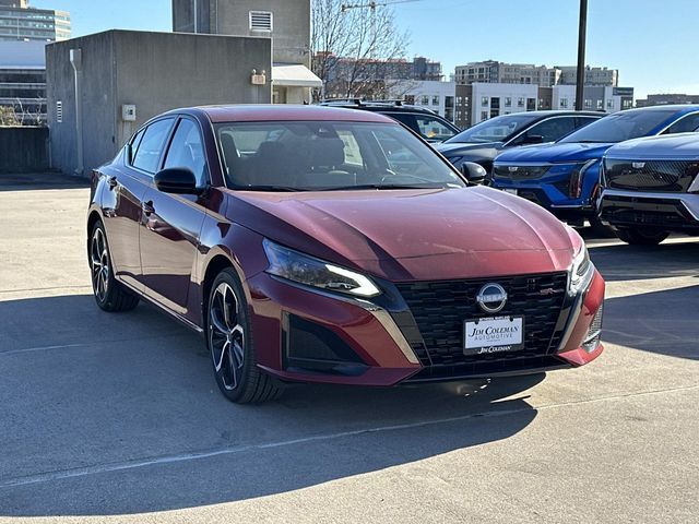 2025 Nissan Altima SR