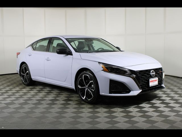 2025 Nissan Altima SR