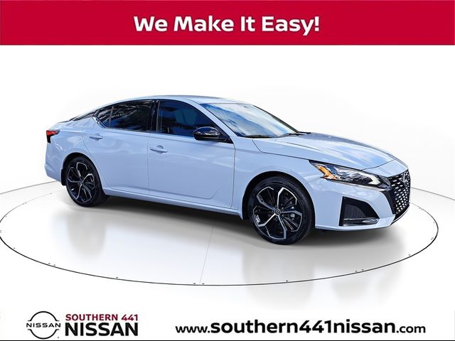 2025 Nissan Altima SR