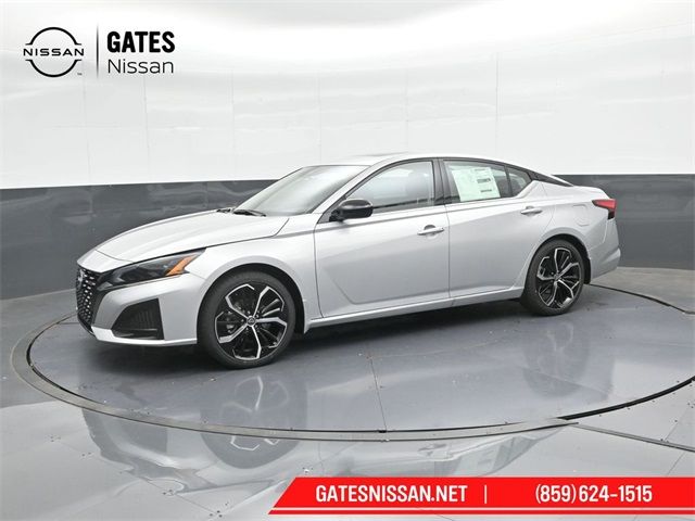 2025 Nissan Altima SR