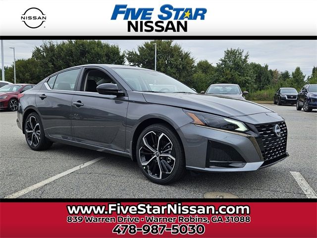 2025 Nissan Altima SR