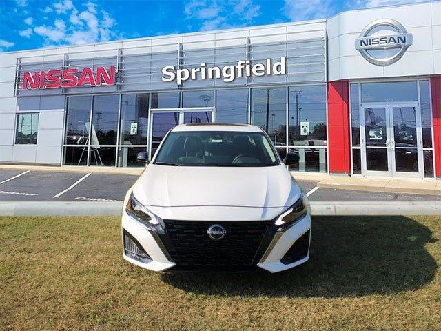 2025 Nissan Altima SR