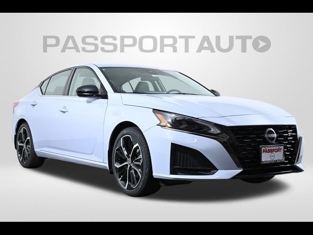 2025 Nissan Altima SR