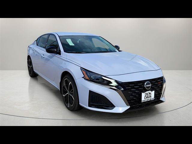 2025 Nissan Altima SR