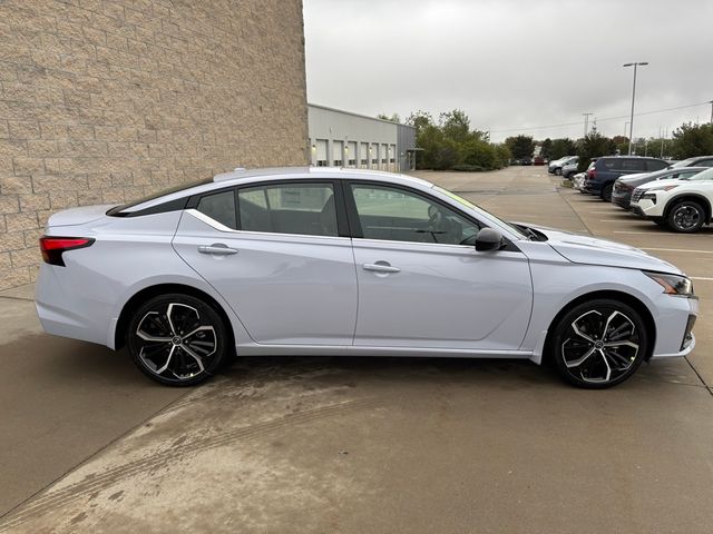 2025 Nissan Altima SR