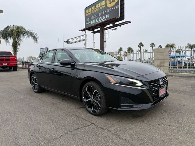 2025 Nissan Altima SR