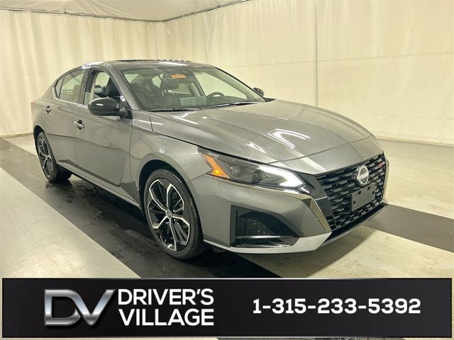 2025 Nissan Altima SR