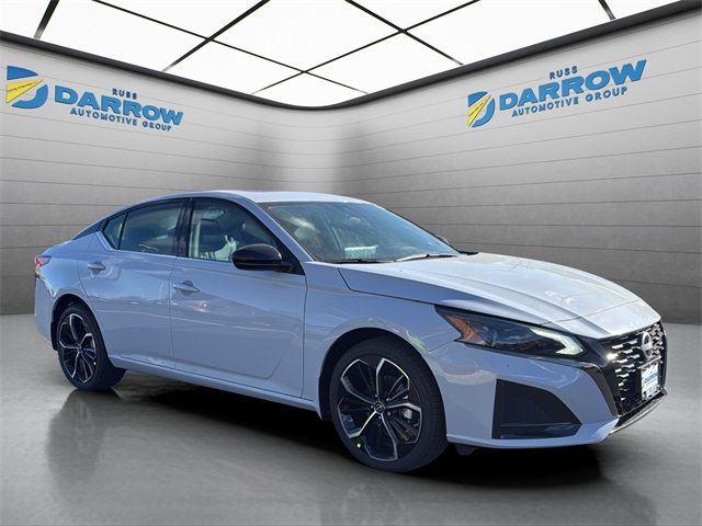 2025 Nissan Altima SR
