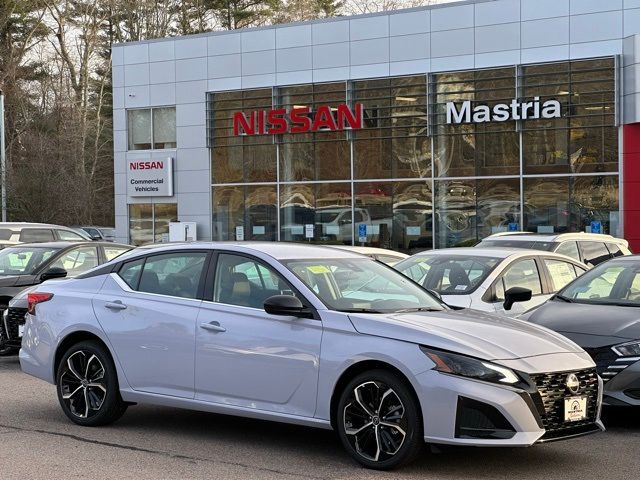 2025 Nissan Altima SR