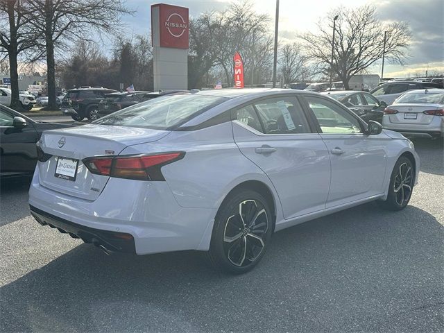 2025 Nissan Altima SR