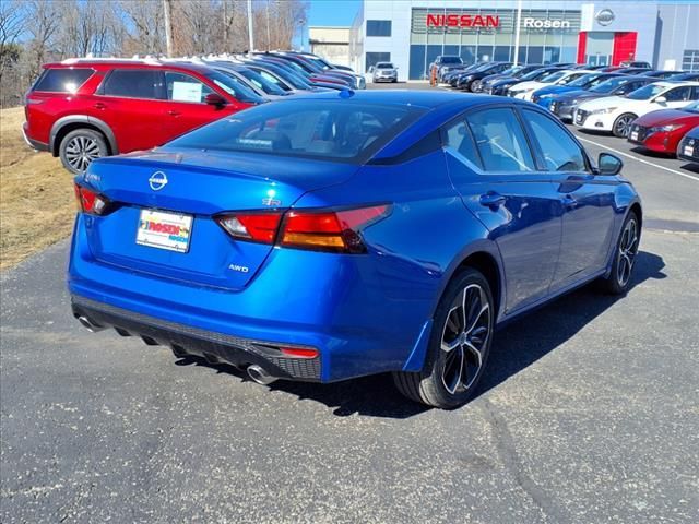 2025 Nissan Altima SR