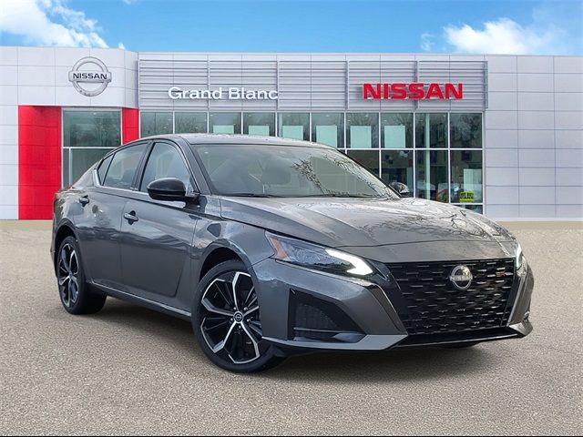 2025 Nissan Altima SR