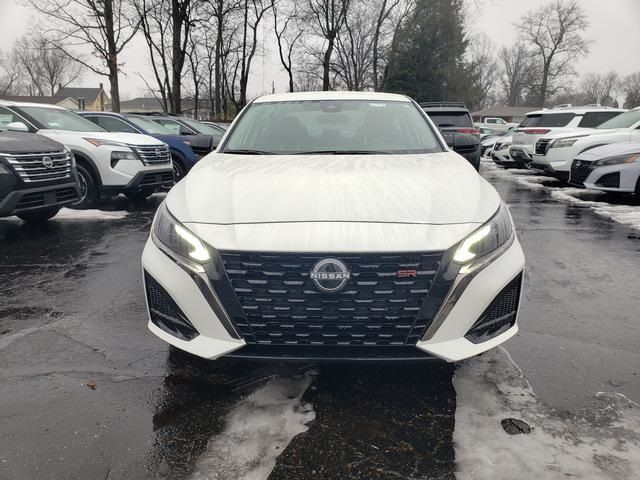 2025 Nissan Altima SR