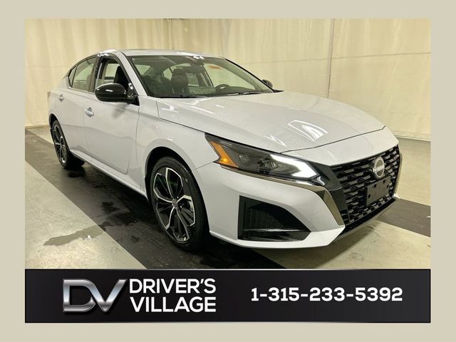 2025 Nissan Altima SR