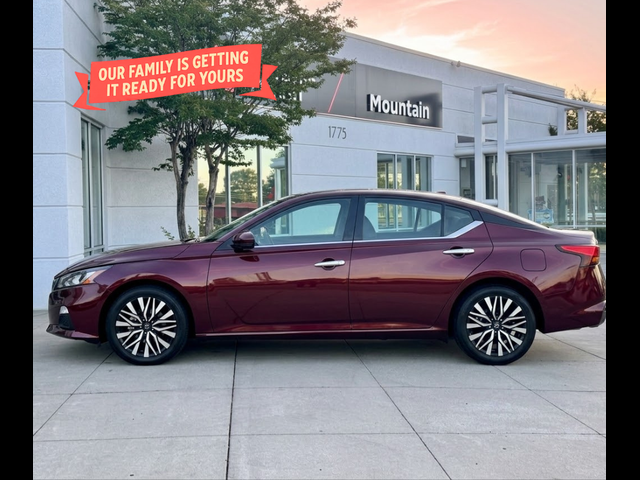 2025 Nissan Altima SV