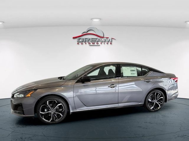 2025 Nissan Altima SR