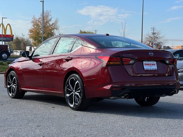 2025 Nissan Altima SR