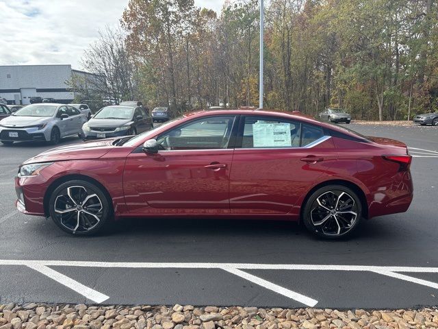 2025 Nissan Altima SR