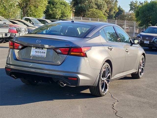 2025 Nissan Altima SR