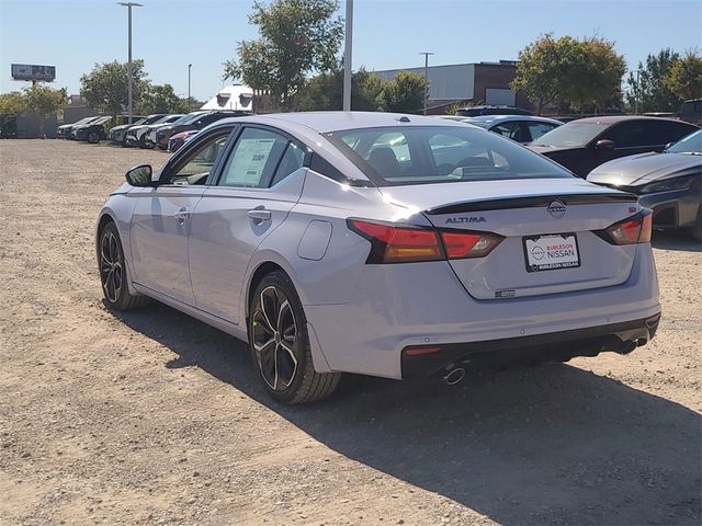 2025 Nissan Altima SR