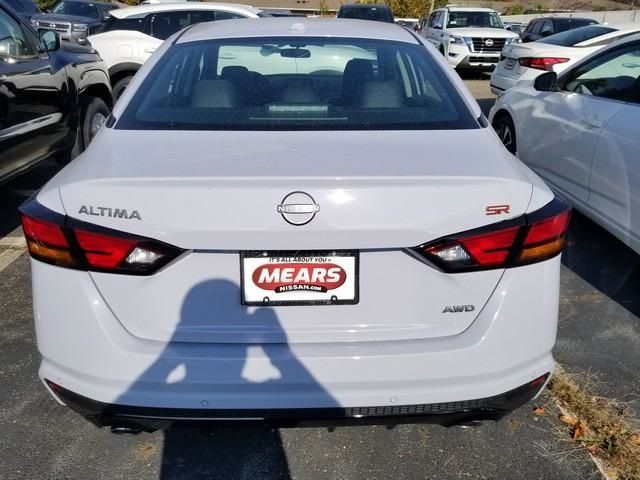 2025 Nissan Altima SR