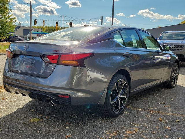 2025 Nissan Altima SR